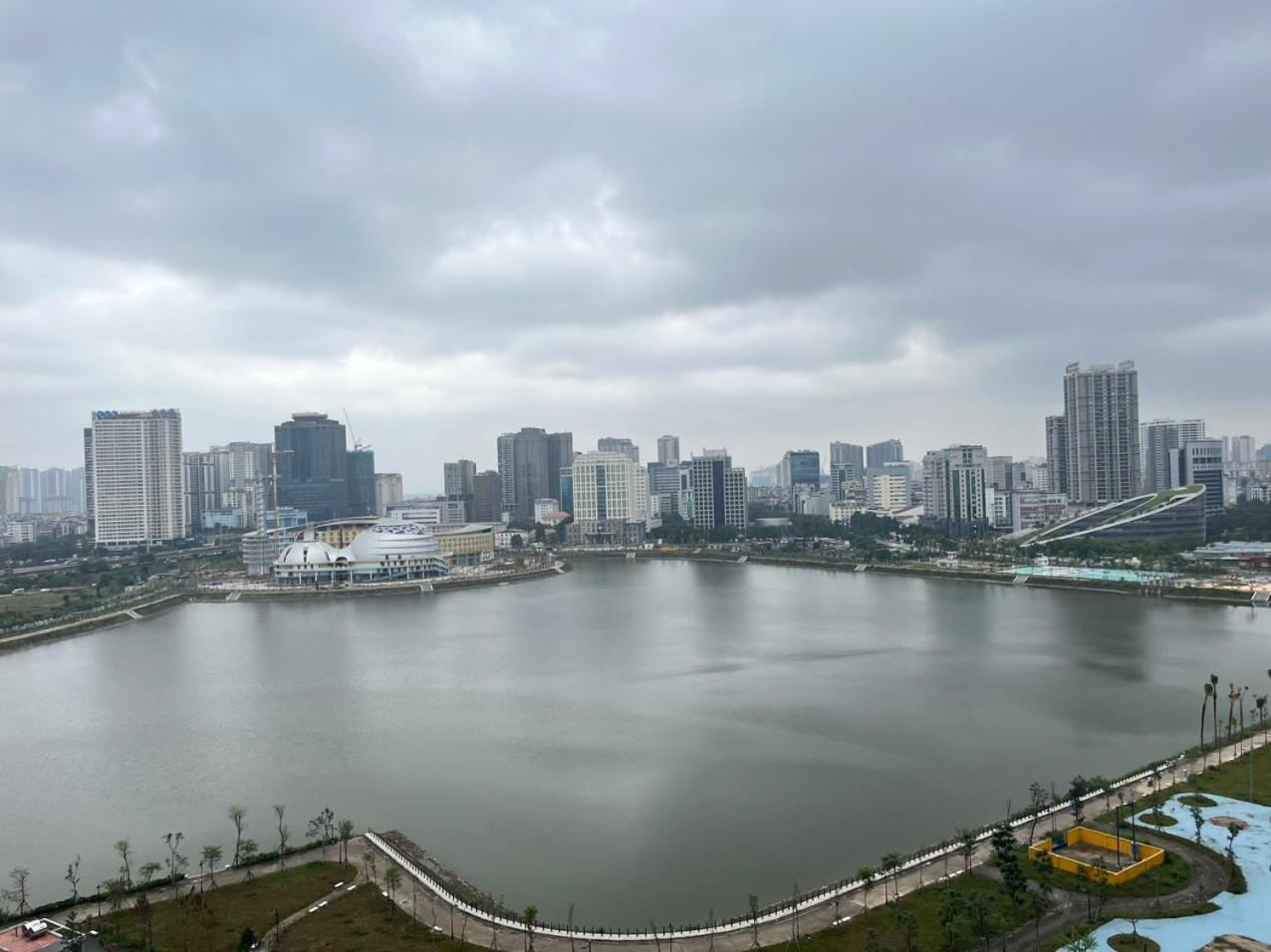 Vinhomes Skylake - 1,2,3 Beds Apartment - Fullhouse/ Spacious Hanoi Buitenkant foto